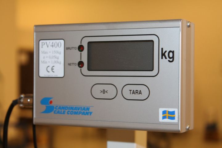 488986-3 Vågbord, universalbockar, arbetsbord m.m.