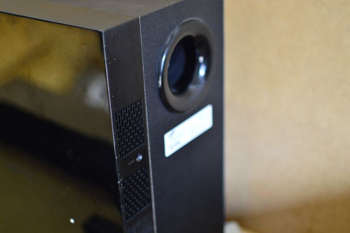 490856-9 Samsung HW-H450 soundbar with wireless subwoofer