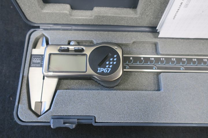 489321-2 Digital Shooting Dimensions Twin-Cal TESA IP67 150 RD