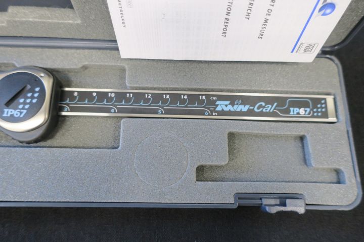 489321-3 Digital Shooting Dimensions Twin-Cal TESA IP67 150 RD