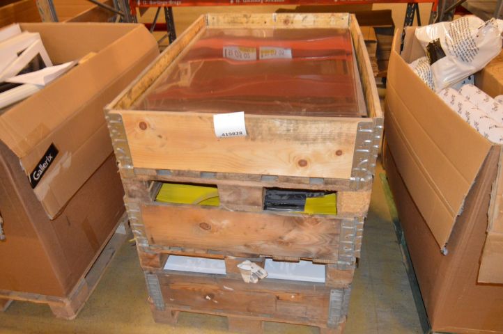 419828-1 Pallet with plastic cover 70x100
