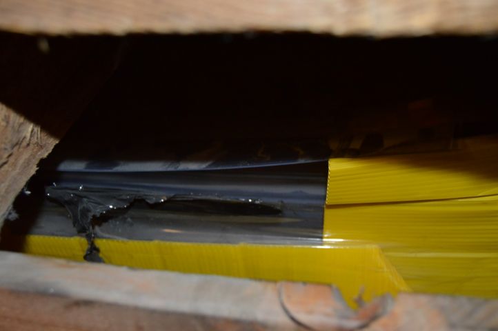 419828-4 Pallet with plastic cover 70x100