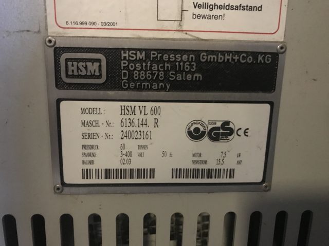 491176-8 HSM VL 600 vertical baling machine for plastic and cardboard