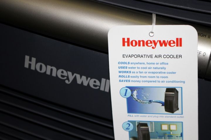491383-7 Air Cooler Honeywell CO30PM
