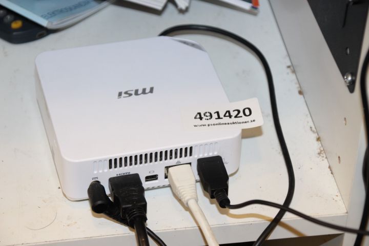 491420-1 Mini-PC MSI with monitors and printers