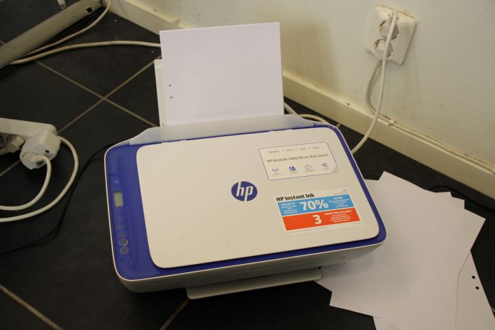 491420-3 Mini-PC MSI with monitors and printers