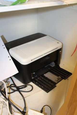 491420-4 Mini-PC MSI with monitors and printers
