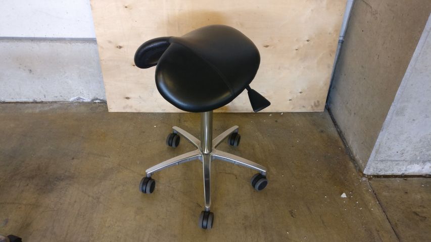 491521-1 Salli saddle chair
