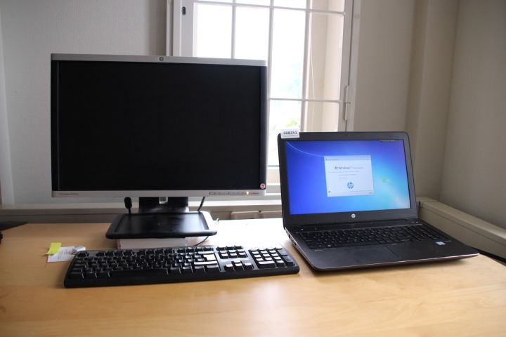 488351-1 Laptop HP ZBook 15 G3 med docka och extra skärm