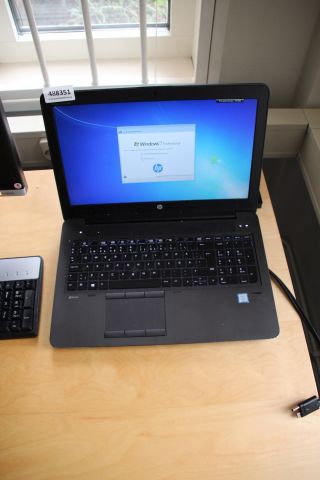 488351-3 Laptop HP ZBook 15 G3 med docka och extra skärm