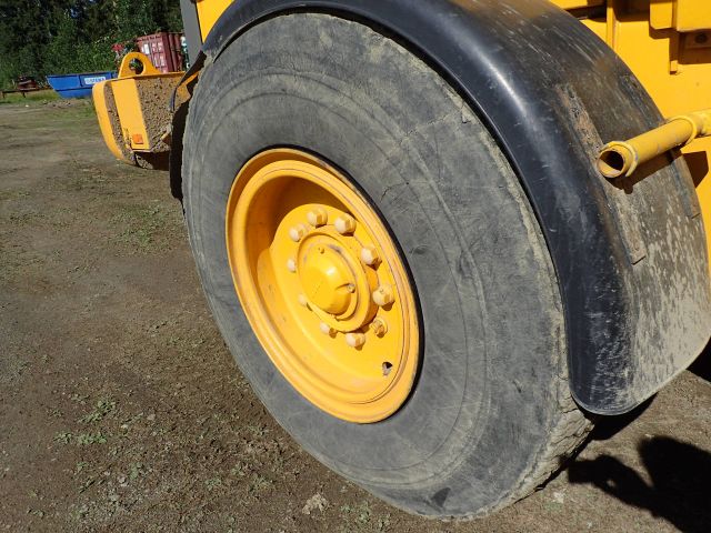 453483-11 Loaders Volvo L70 D -02