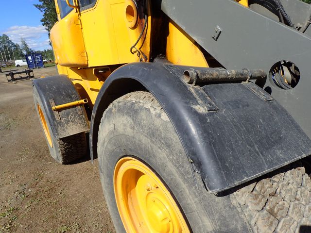 453483-27 Loaders Volvo L70 D -02