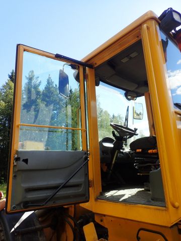 453483-75 Loaders Volvo L70 D -02