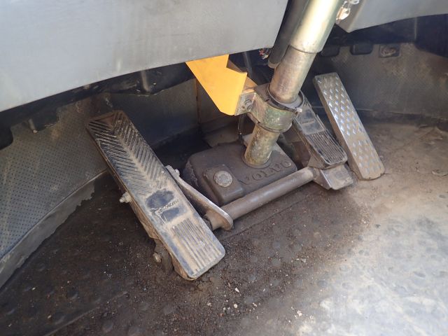 453483-80 Loaders Volvo L70 D -02