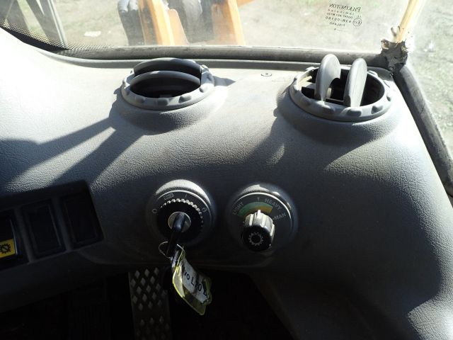 453483-81 Loaders Volvo L70 D -02