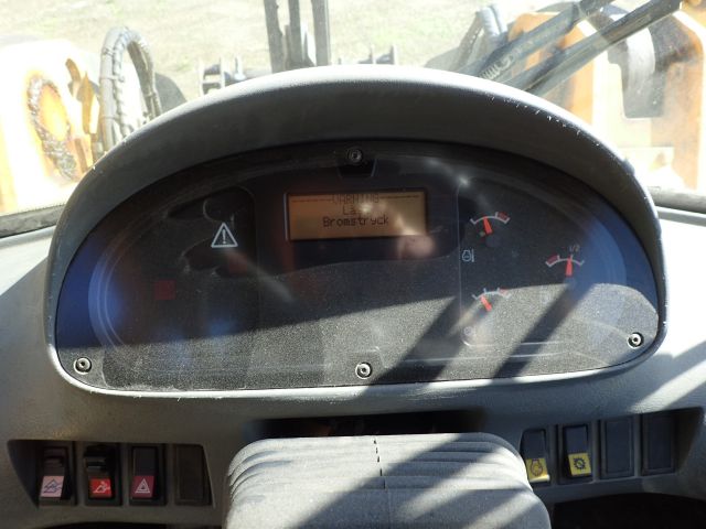 453483-84 Loaders Volvo L70 D -02