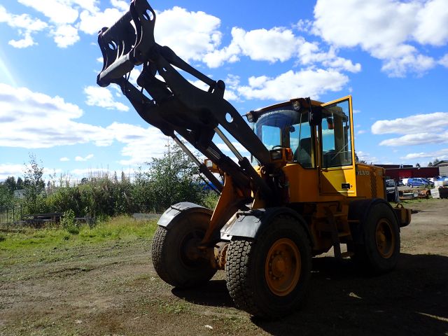 453483-95 Loaders Volvo L70 D -02