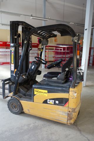 492377-3 4-wheel counterbalanced truck CAT EP16NT