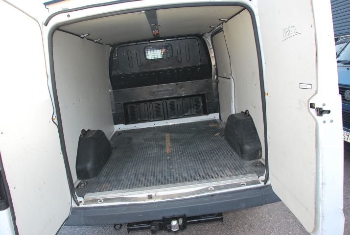 482571-9 Ford Transit - 2011