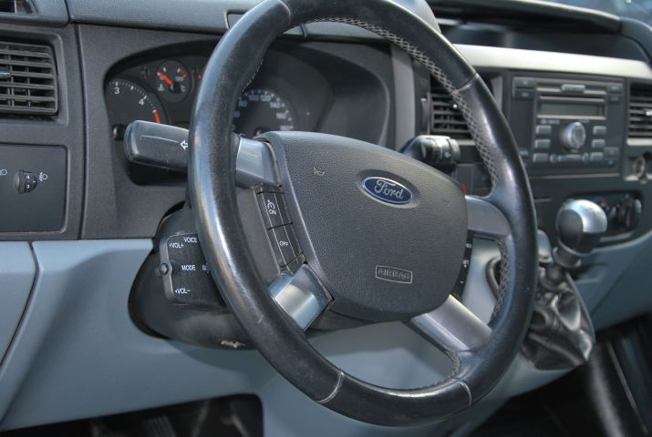 482571-11 Ford Transit - 2011