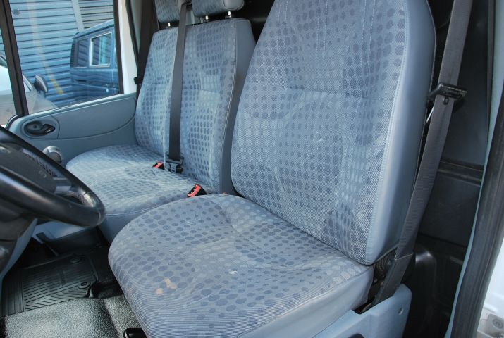 482571-13 Ford Transit - 2011