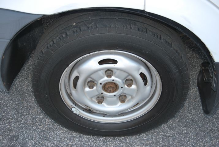 482571-16 Ford Transit - 2011