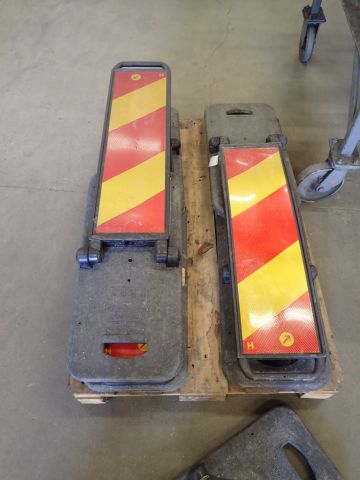 6st foldable warning signs - PS Auction - We value the future - Largest ...