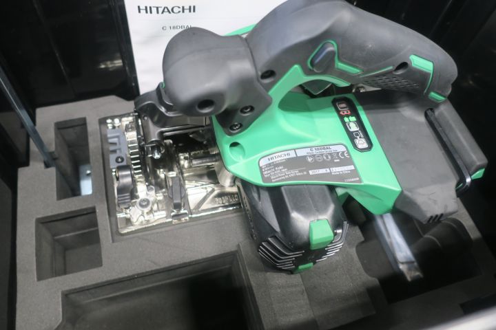 491273-4 Circular saw Hitachi C18DBAL