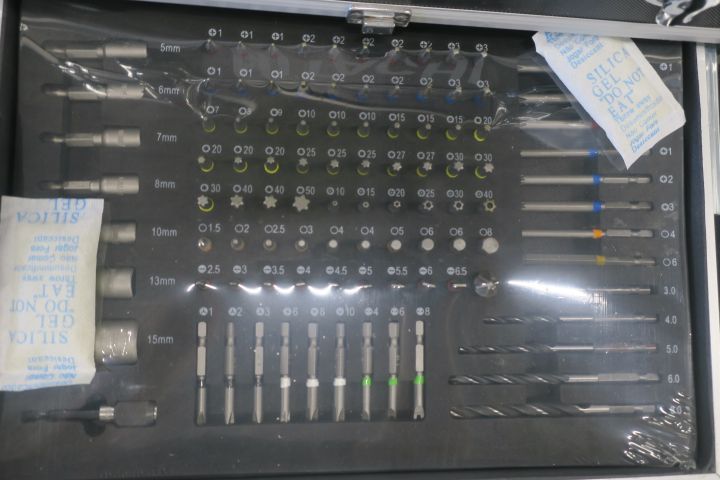 492264-7 Screwdriver Hitachi DS18DJL Combo kit