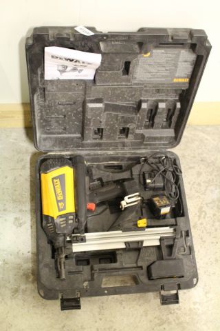 491699-1 Bolt pistol Dewalt DDF5110500