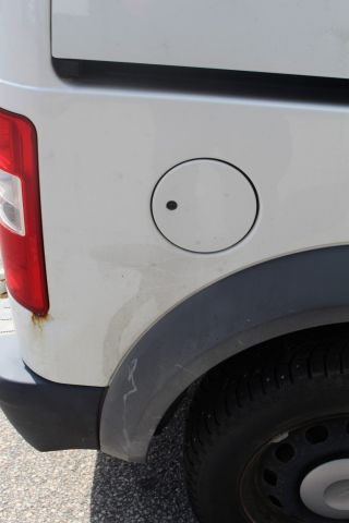 491848-19 Ford Transit Connect 1.8 TDDI