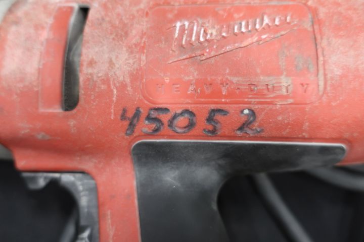 491340-3 Impact wrench Milwaukee IPWE 400 RQ (Defective)