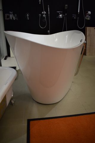 493466-2 Vispool Dea Design bath