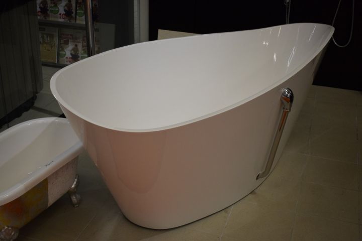 493466-5 Vispool Dea Design bath