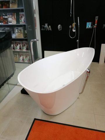 493466-1 Vispool Dea Design bath