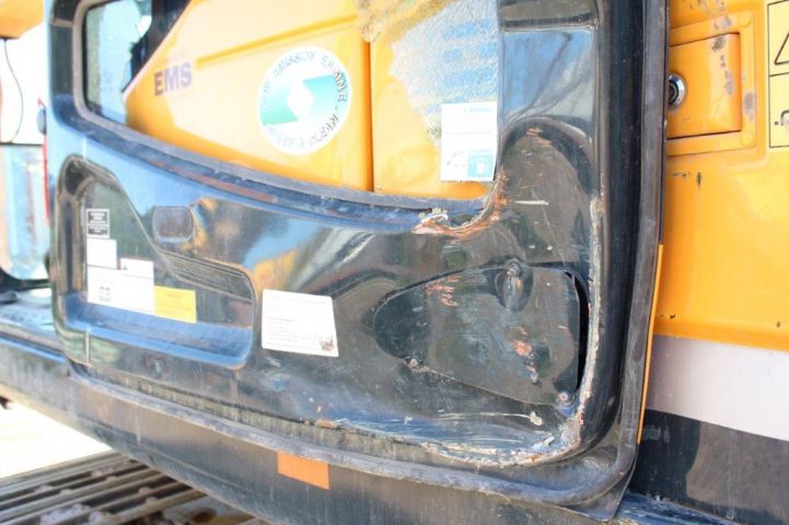 494406-32 Bandgrävare Hyundai R260LC-9A (3481h, rototilt) -15