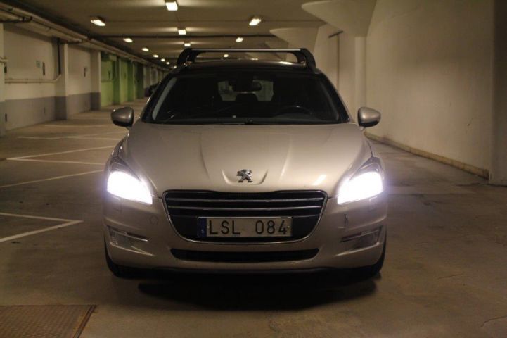 494411-2 Peugeot 508 SW (Back Sensors, Panoramic Roof) -11