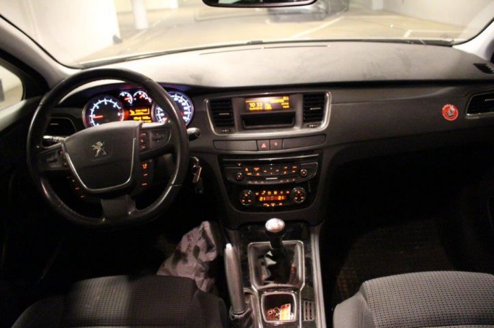 494411-39 Peugeot 508 SW (Back Sensors, Panoramic Roof) -11