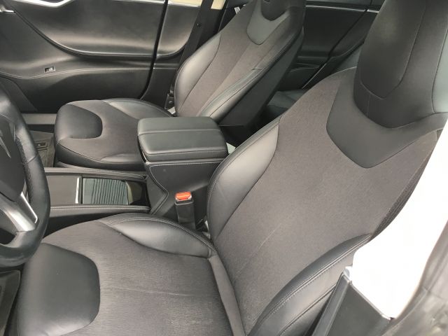 494499-27 Tesla S85 D 2015