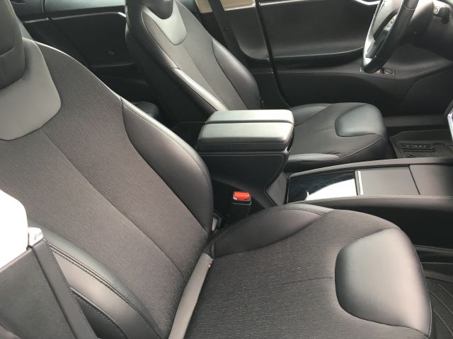 494499-31 Tesla S85 D 2015