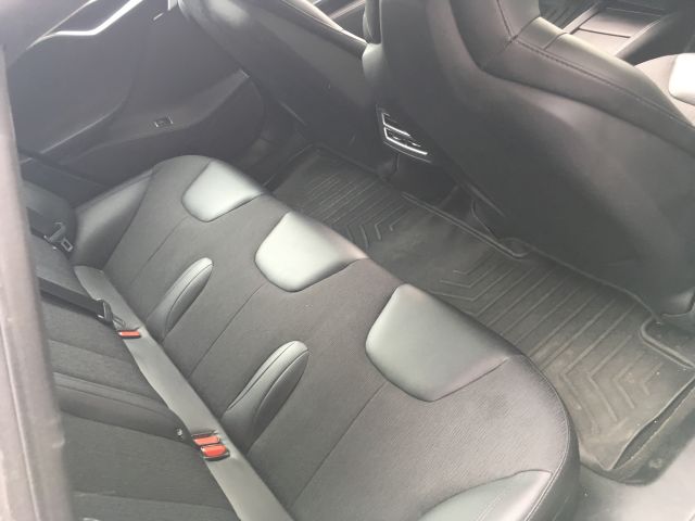 494499-34 Tesla S85 D 2015