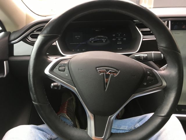 494499-30 Tesla S85 D 2015