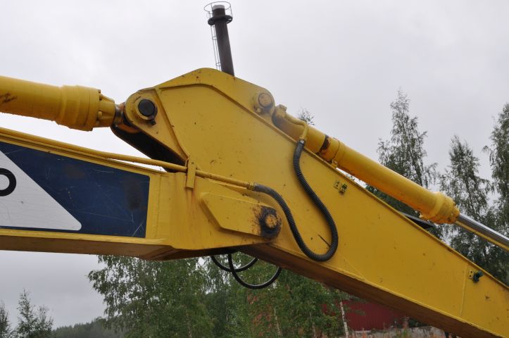 494549-23 Kobelco SK 200 Excavator (1997)