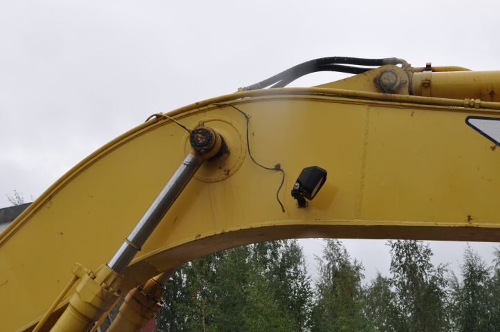 494549-24 Kobelco SK 200 Excavator (1997)