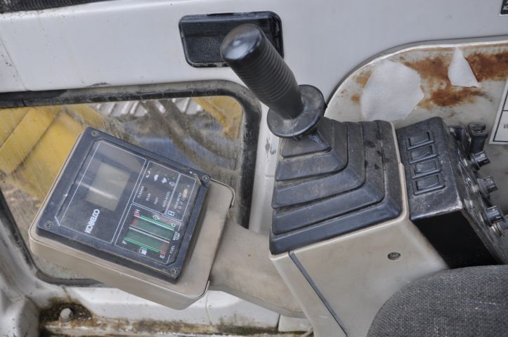 494549-29 Kobelco SK 200 Excavator (1997)