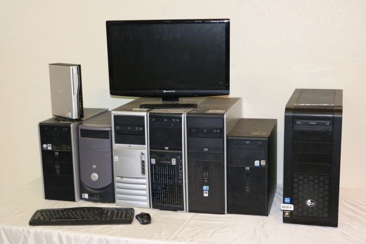 494572-1 Party with older computers (8 pcs)