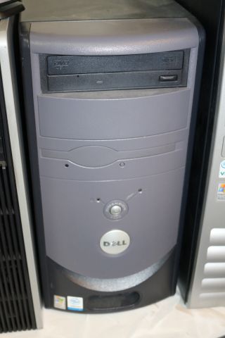 494572-4 Party with older computers (8 pcs)