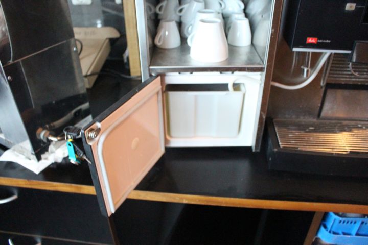 493652-7 Espressomaskin Melitta Bar-cube inkl. mjölkkyl