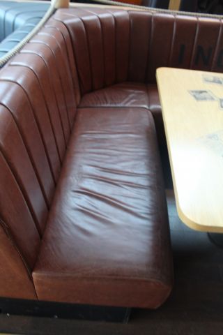 493685-4 Restaurangsoffa U-form med bord