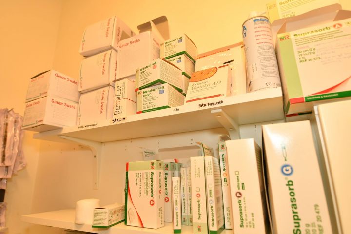 494746-9 Medical Equipment - ONLY BUYER WITH PRIVATE LAW !!